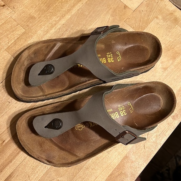 Size 38 Birkenstock stone color worn a handful of times only - Picture 1 of 4